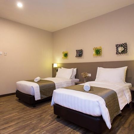 Dk Hotel Johor Bahru Exteriör bild